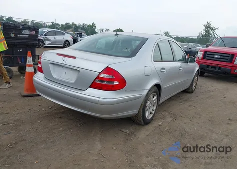 2003 Mercedes-Benz E 320 z USA, uszkodzony, nr VIN WDBUF65J63X110663